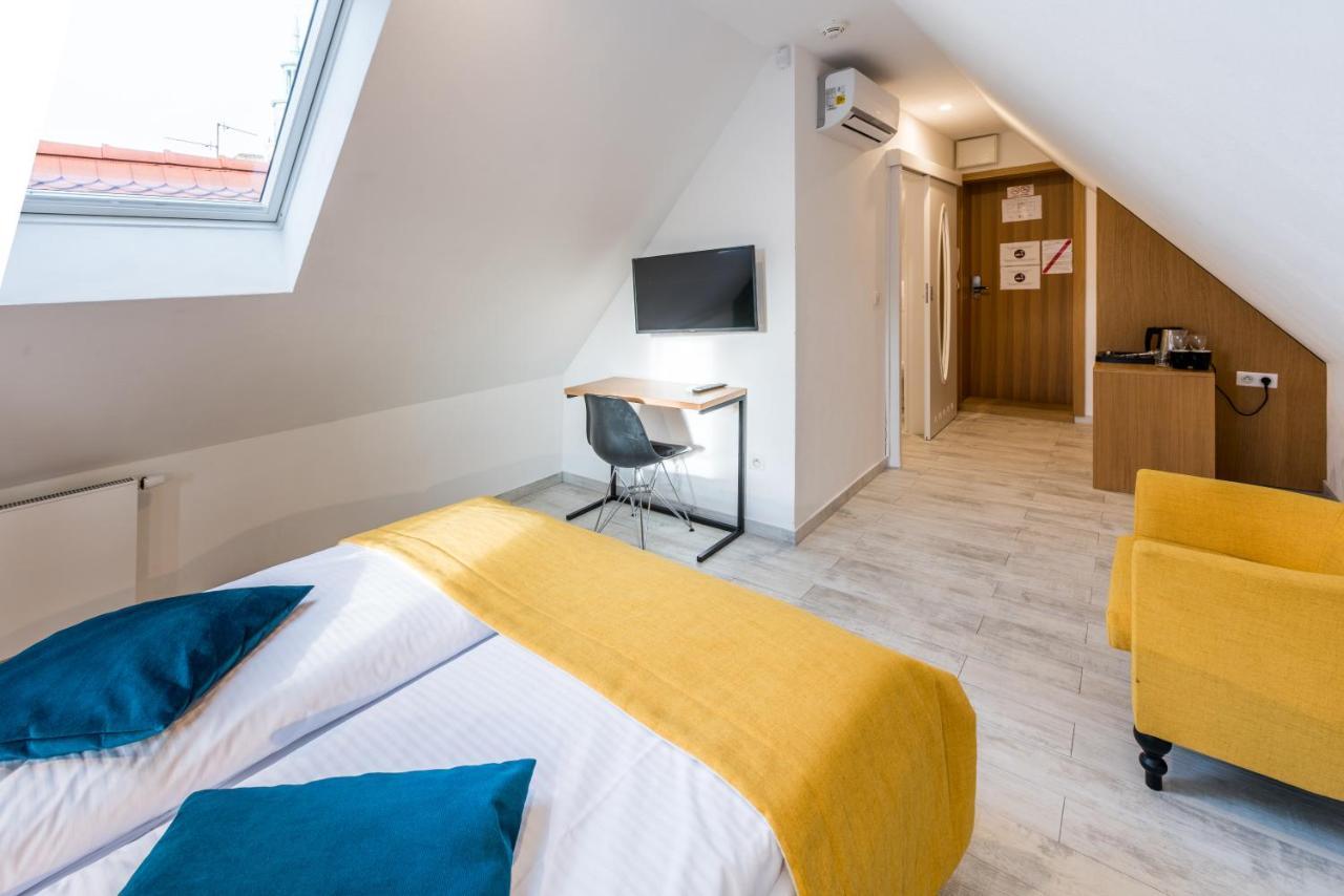 Aparthotel Tcz Wozna à Poznań Extérieur photo