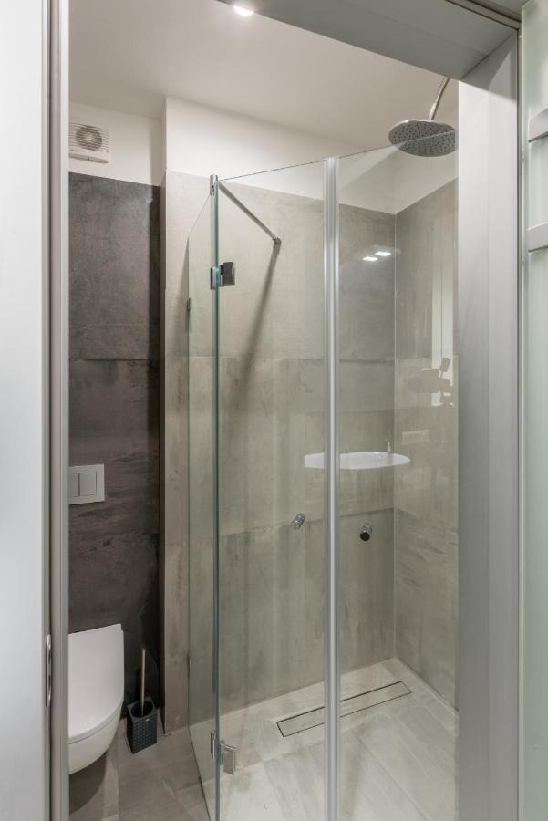 Aparthotel Tcz Wozna à Poznań Extérieur photo
