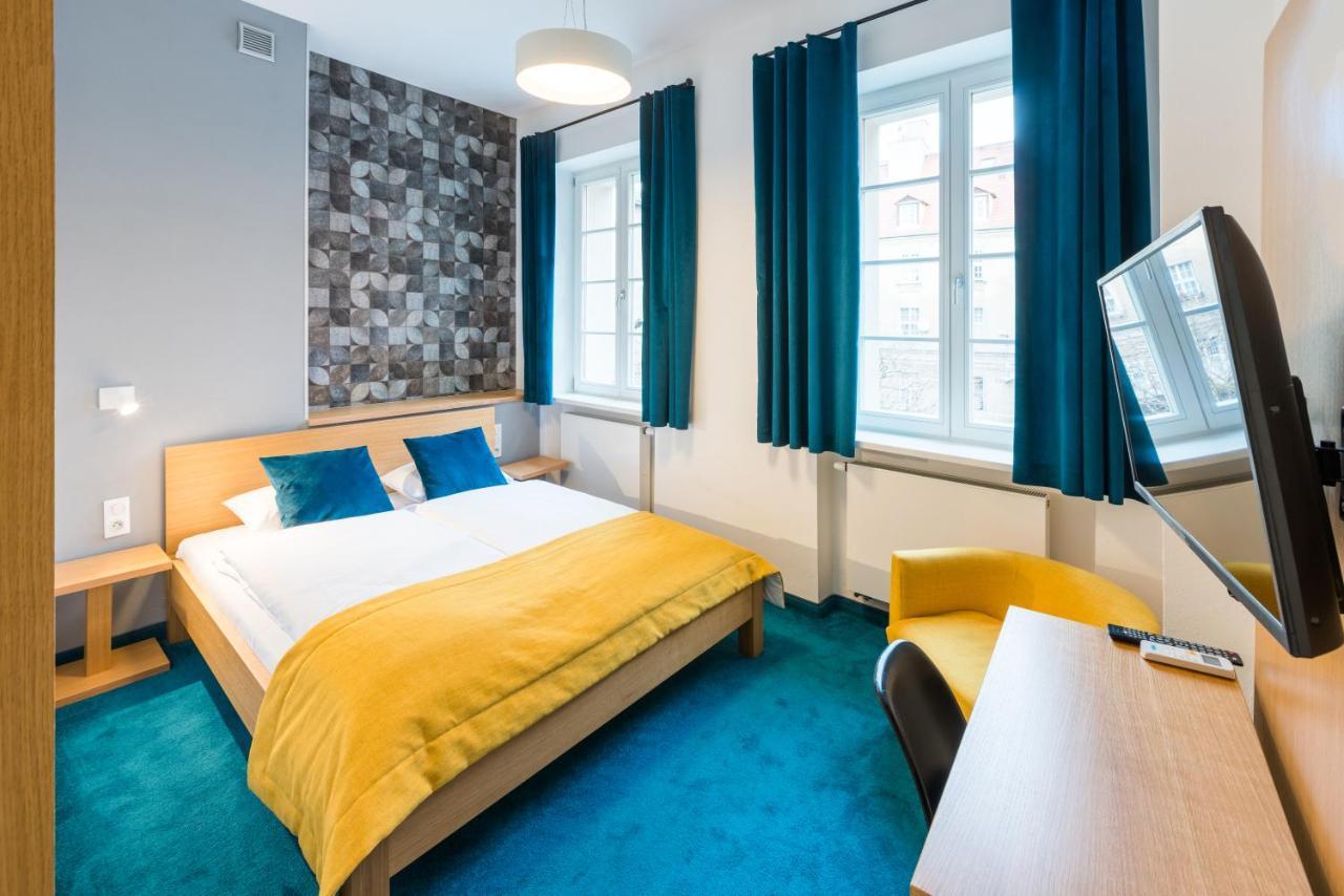 Aparthotel Tcz Wozna à Poznań Extérieur photo